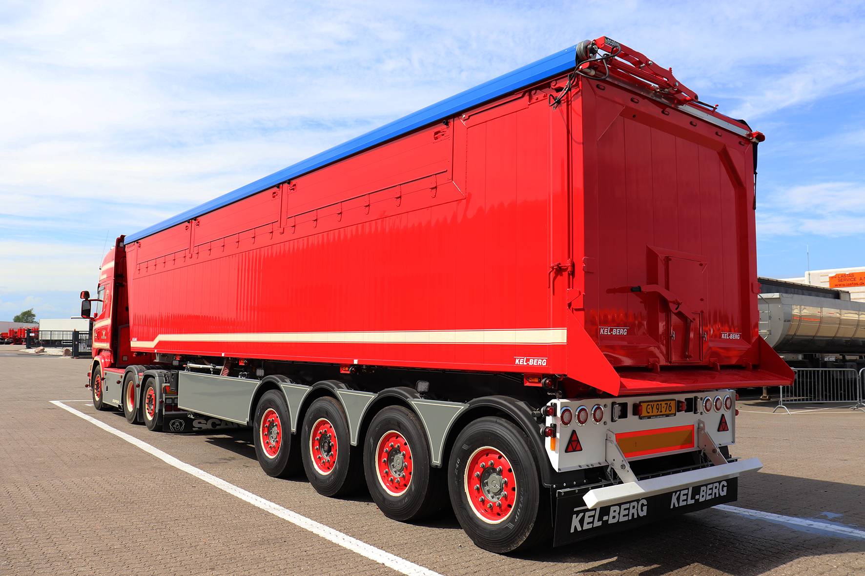 Ny Kel-Berg 4 Akslet Tiptrailer 59 M3 Med Automatisk Rullepresenning ...